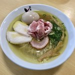 麺屋 しん蔵 - 百姓の塩 800円 手揉み平ちぢれ麺チェンジ 50円 味玉 100円