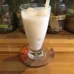 じぷしーはうす - ラッシー200円