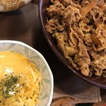 すき家 - キング牛丼
チーズ
