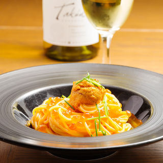 A variety of à la carte menus, including fresh pasta, are also attractive.