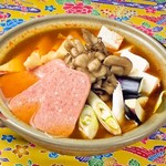 h Okinawa Izakaya Paradaisu - 鍋始まってます
      沖縄と韓国のコラボ鍋がオススメ！
      トッポギやスパムが入ったオリジナルプデチゲ鍋は必食ですよー