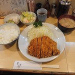 ロースカツ定食（2300円）2018年10月