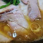 家系総本山 ラーメン 吉村家 - チャーシューアップ