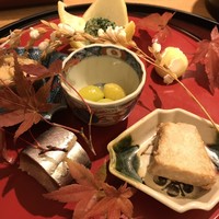 日本料理 太月 - 季節を感じる前菜の盛り合わせ