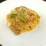 リストランテ ミアパエーゼ - ハーブ鶏とキャベツの白ワイン煮込みのパスタ