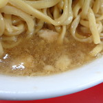 ラーメン二郎 - 豚汁色