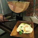 神田 まる牛 second - フレッシュなラクレットチーズを堪能するゾ～(*￣∇￣)ノ