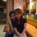 小料理 石蕗 - 【掲載承諾済】左：ママさん（キレイでとっても優しい方です）、右：従業員のま●みさん（目つきが悪いですよ・・・笑）