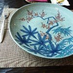 Essence - テーブルに置かれたお皿も素敵・・・特注で太宰府の梅と併せ「松竹梅」だとか。 