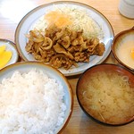 とん楽 - 日替りサービスランチ（しょうが焼き）　700円