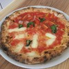Trattoria e Pizzeria LUNETTA - マリナーラと、マルゲリータの融合wl