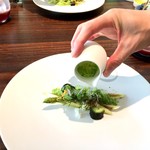 アコルドゥ - スタッフの方が美味しくなる魔法のソースをかけてくれました