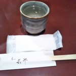 Sakanaya Gohei - 冷水と紙おしぼり(2018年10月17日撮影)