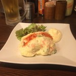 やきとん筑前屋 - ポテサラ、デカい