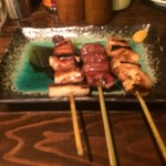 Yakiton Chikuzenya - 豚バラ、ハツ、鶏ネギマ