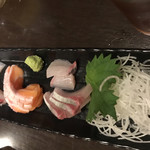 炭火焼天狗 - ☆刺身三種盛り。(五種盛り等、複数あり)