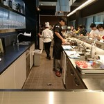 トシ・ヨロイヅカ 東京 - 