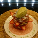 トシ・ヨロイヅカ 東京 - 