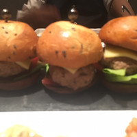 神楽坂焼肉 Kintan - このハンバーガー侮れない