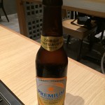 広島鉄板焼 万八 - 栓がついたままのノンアルコールビール