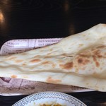 行徳ビリヤーニーハウス - セットのナン。お代わり可じゃけど、とても無理じゃった。