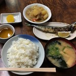 鳴門屋食堂 - 秋刀魚肉じゃがご飯味噌汁800円