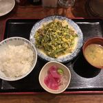 Kyuushuu Okinawa Zammai Nankuru Naisa - ゴーヤーちゃんぷる定食、880円
