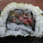 玄海鮨 - 断面図  アジがぎっしり