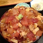 玄海寿司 - ばらちらし丼大盛(2合)1000円(税込)