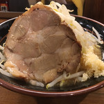 Tenogoiya - とんこくラーメン(780円)