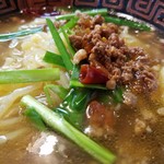 四川飯店 - グッとくる辛みがすごい「台湾ラーメン」