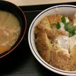 Katsuya - とん汁(大) 172円
                      カツ丼(松) 918円 → 感謝祭価格 745円