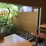 和 こじま - 店内 テーブル席