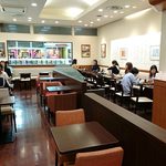 ITALIAN TOMATO Cafe Jr. - ITALIAN TOMATO Cafe Jr. 池袋サンシャインアルタ店 女性客ばかりの店内