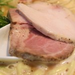 麺's Natural - 鶏白湯crème rouge（チャーシュー）