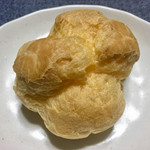 ラグノオ - 直径8㎝ほどのシュークリームです！