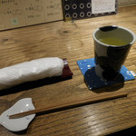 あめこや - 内観；おしぼり、お茶