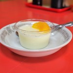 竜丹 - 杏仁豆腐