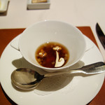 ラ・ターブル・ド・プロヴァンス - 松茸のスープ。