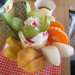 雪みるく - フルーツパフェ