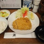 丸五 - 【特ロースかつ】税込￥1,850と【セット】ご飯・赤出汁・お新香付税込￥450