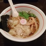 ダイニング　麺夢や - しょう油ワンタンラーメン（830円）