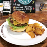 エーエス クラシックス ダイナー - アボカドチーズバーガー（1,410円）