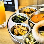 プルジャ ダイニング - 