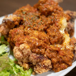彩波 - 2018.10 フライドチキンのチリコンがけ（750円）肉＋肉の鬼ジャンクフード