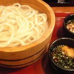 楽釜製麺所 - 釜揚げうどん大