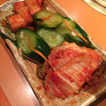 万両 - キムチ盛合せ