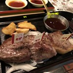 熟成牛ステーキ＆プレミアムハンバーグ Gottie's BEEF - 