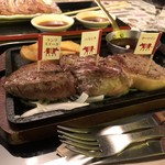 熟成牛ステーキ＆プレミアムハンバーグ Gottie's BEEF - 