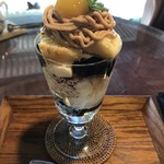 灯屋 - 和栗と秋の実のモンブラントライフル